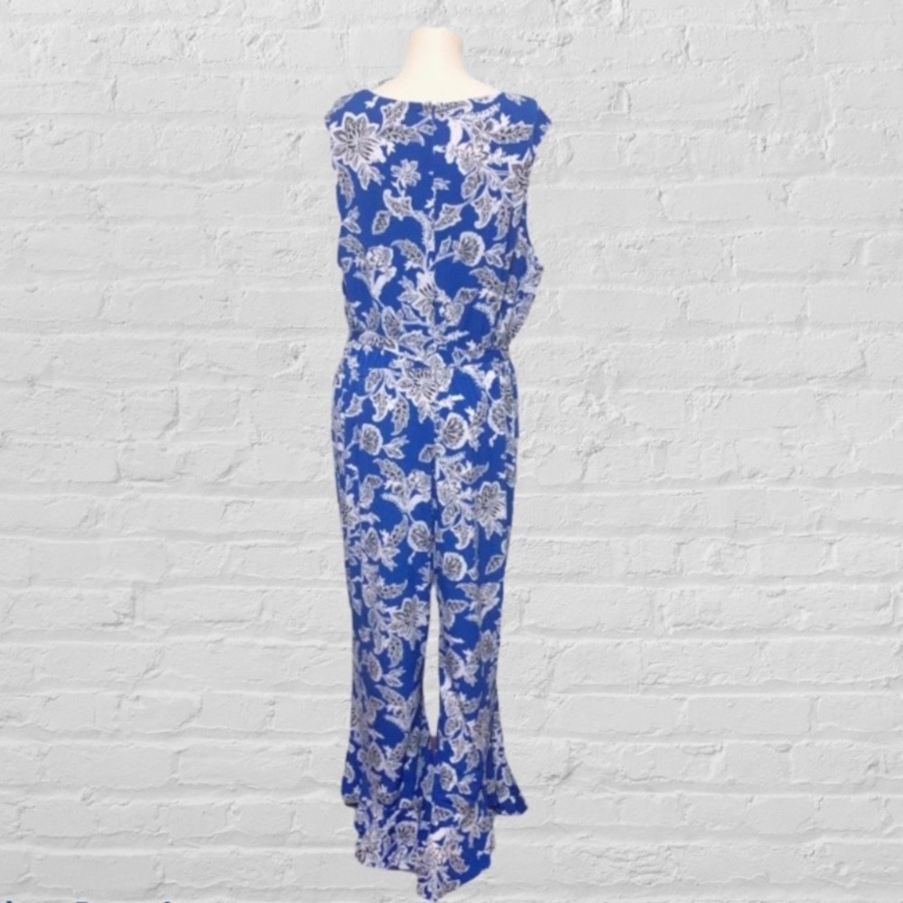 Vince Camuto Blue and White Floral Print Sleeveless Jumpsuit Size 2X - Picture 8 of 13